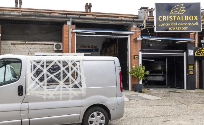 Acristalar o poner una ventana a la furgoneta