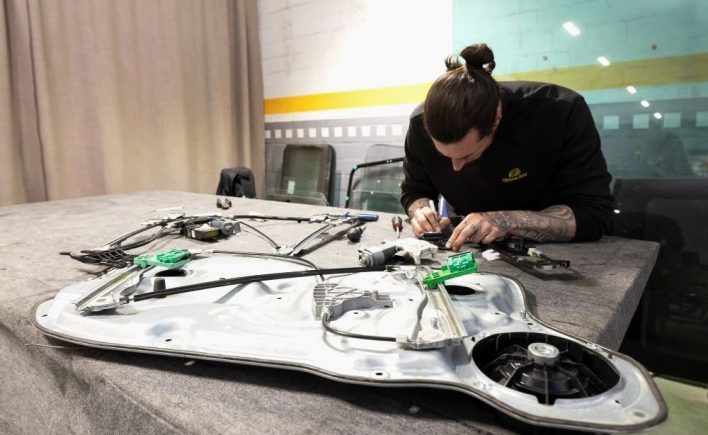 Reparación de elevalunas eléctricos de coches en Vallecas